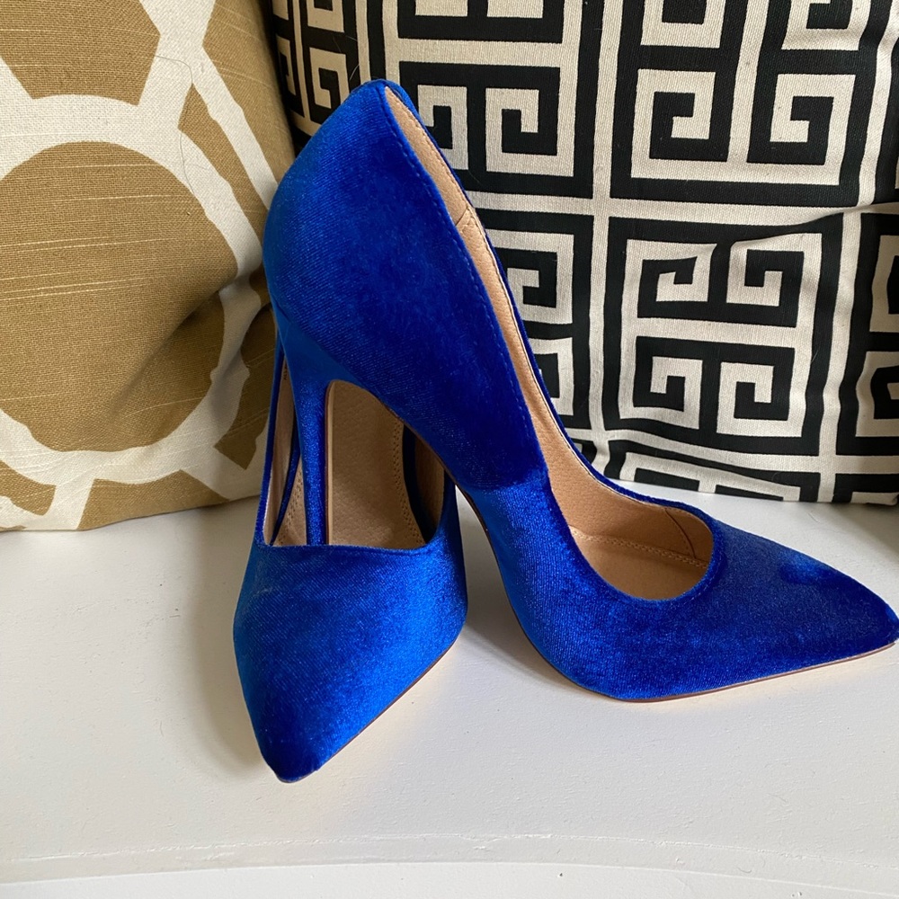 Liliana Royal Blue Velvet Pumps NEW
